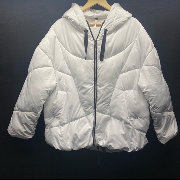 Free People Jackets & Blazers - Free People White Hooded Puffer Jacket Women’s S Drawstring Bottom Pockets